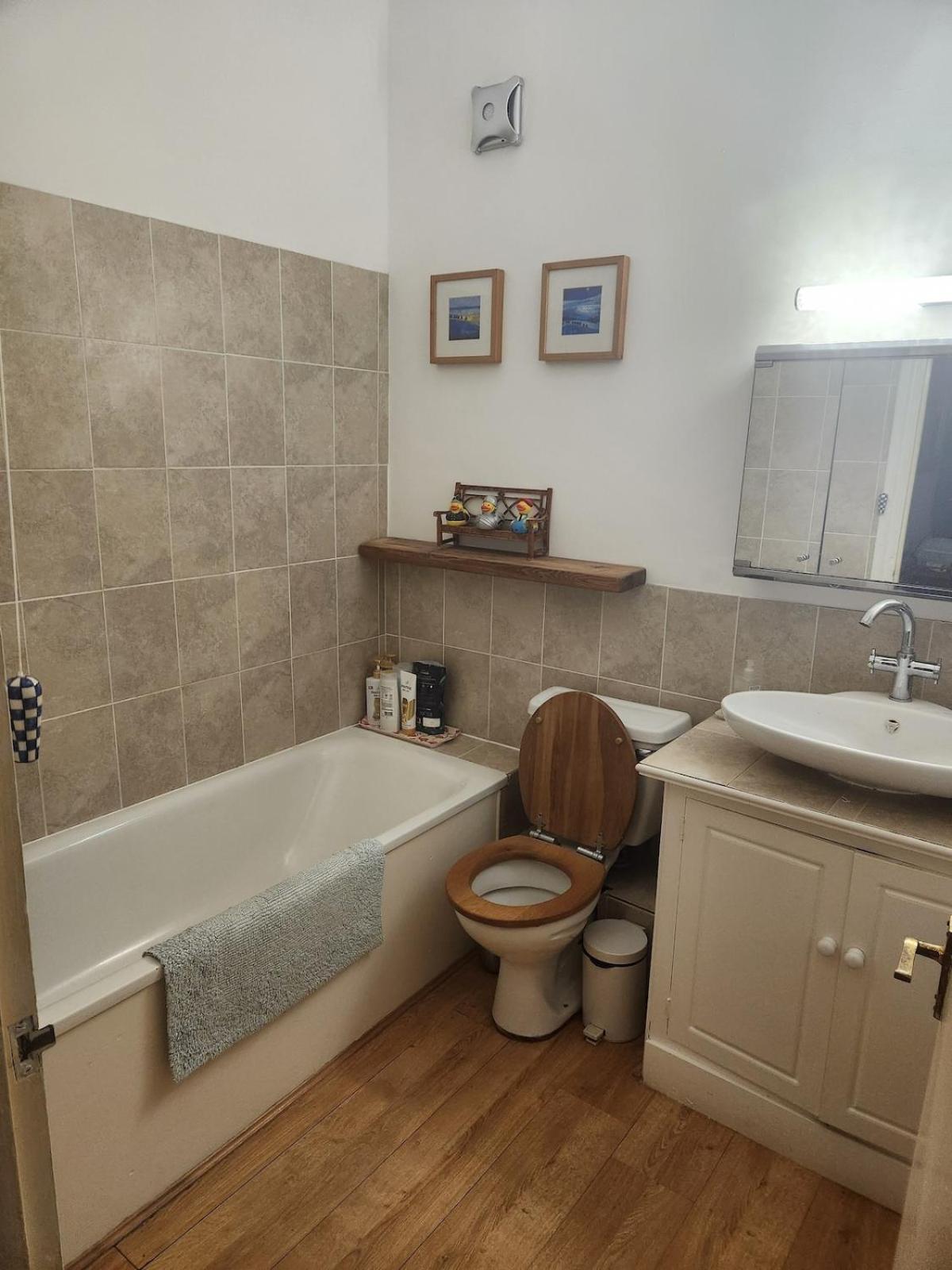 Appartamento Spacious One Bedroom Flat